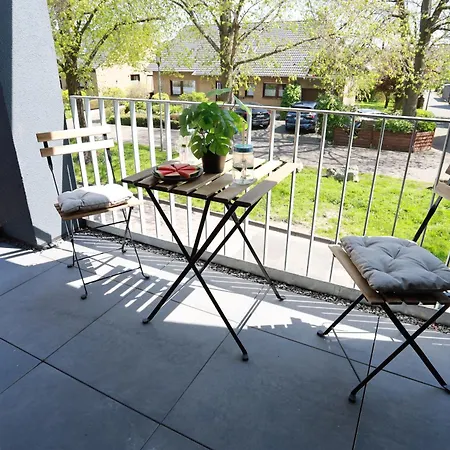 Apartment London Erfstadt: Family & Business Haven Near Cologne Erftstadt