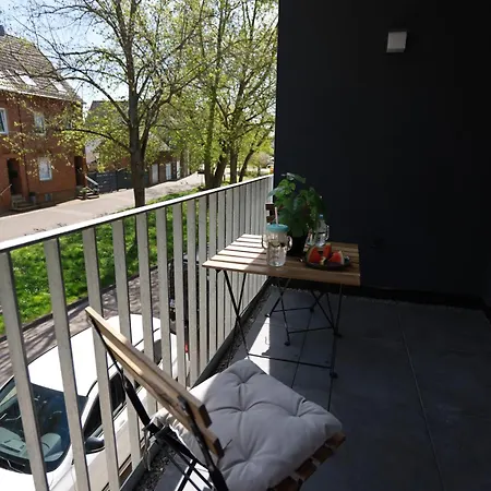 London Erfstadt: Family & Business Haven Near Cologne Apartment