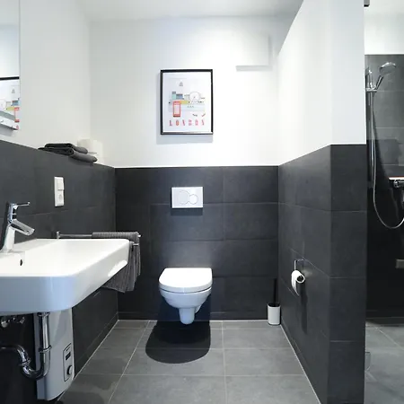 London Erfstadt: Family & Business Haven Near Cologne Apartment *