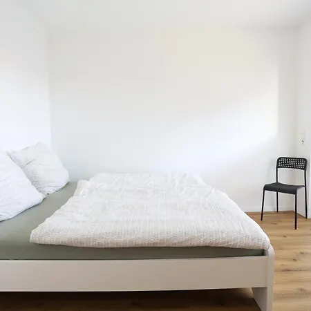 Apartment London Erfstadt: Family & Business Haven Near Cologne *